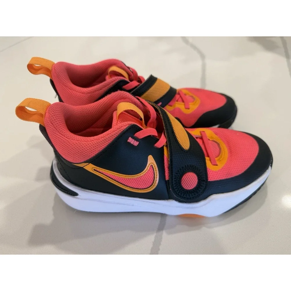 NIKE Girls Basketball Shoes ~ Slip On Strap ~ SIZE 4.5 Youth ~ EUC